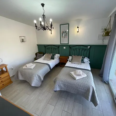 Amanaya Bed & Breakfast *